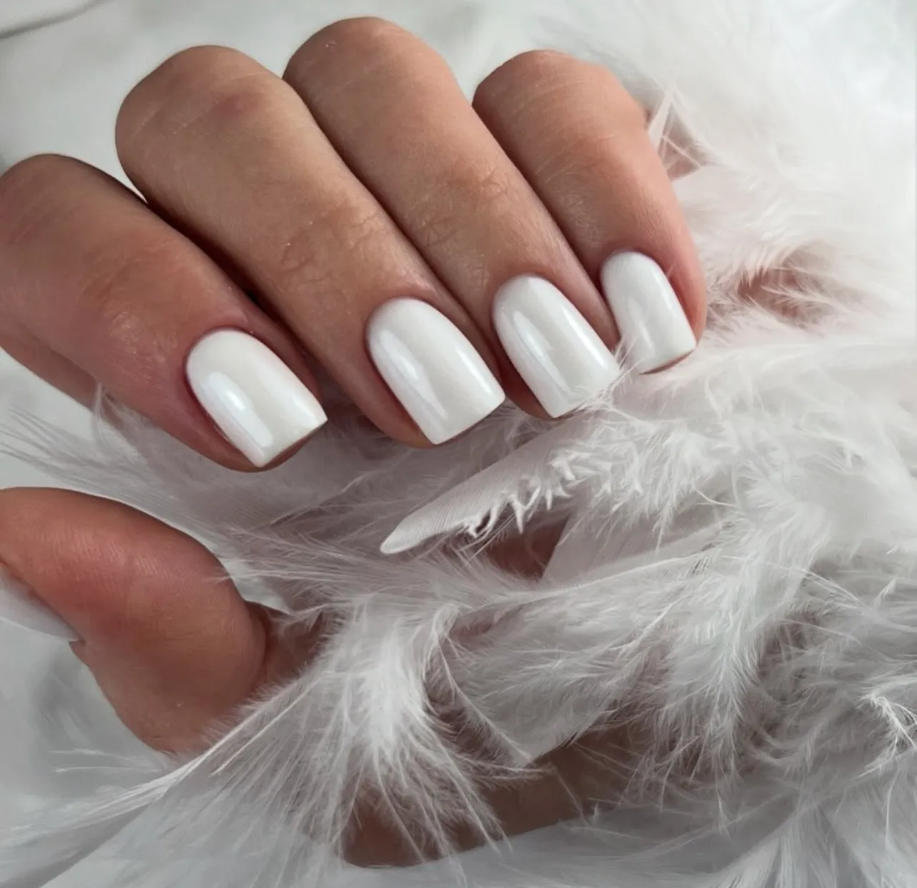 White — nail art by Nails Aura